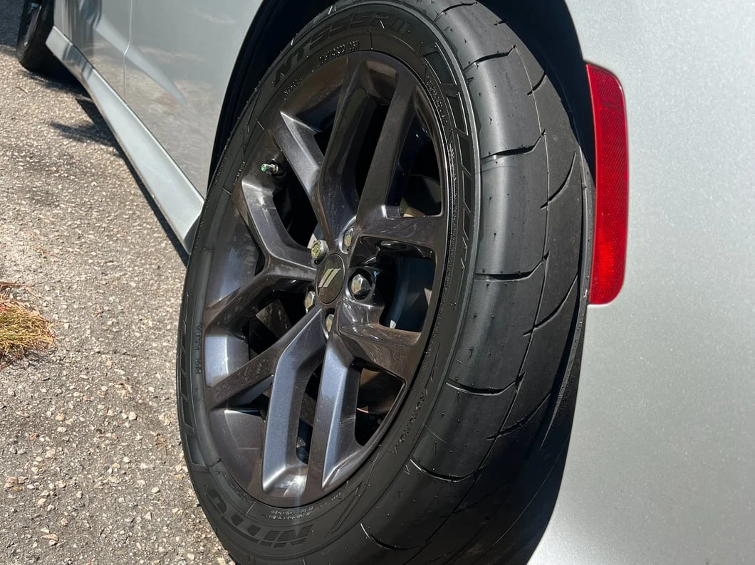 Pros and Cons of Using Slicks on Dodge Chargers
