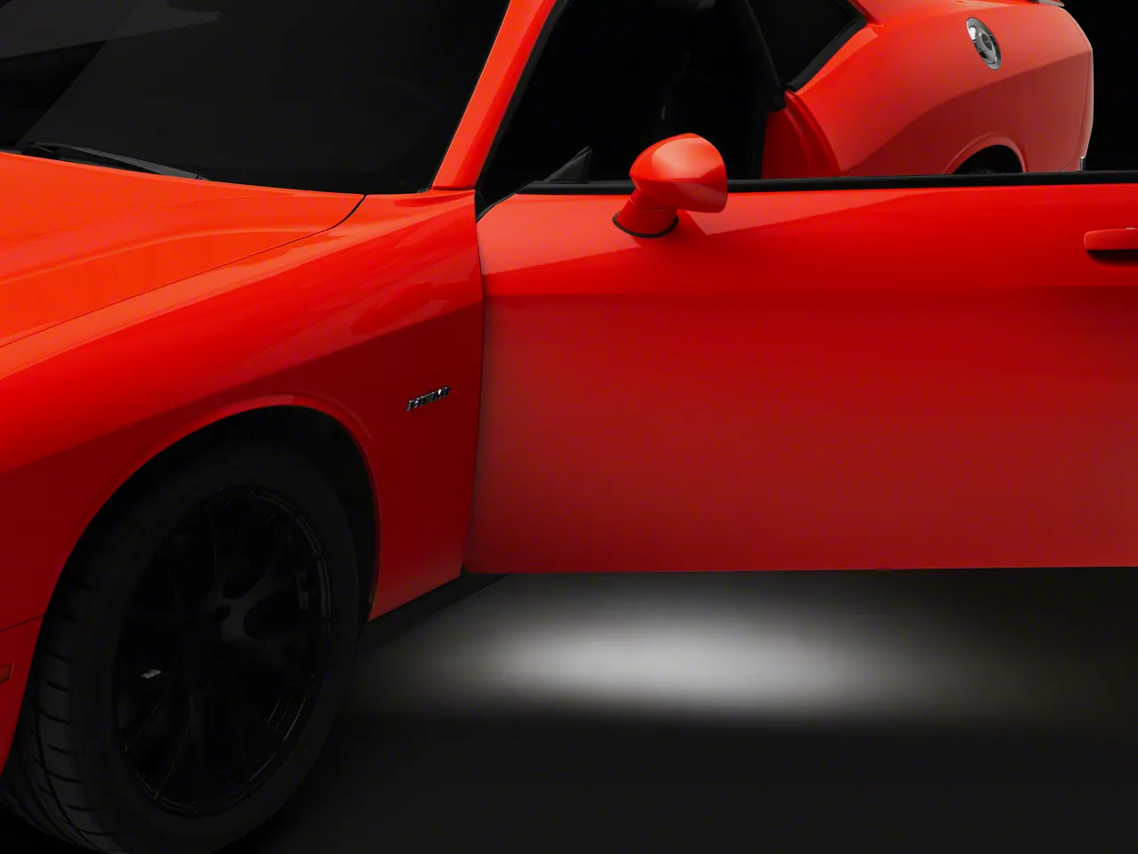 トップス challenger SpeedForm Challenger Shifter and Cup Holder Bezel Trim; Red Carbon