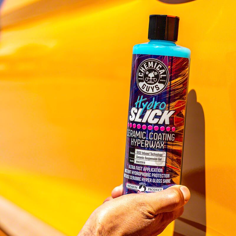 Chemical Guys Black Light Hybrid Radiant Finish Car Wash Soap for Black And  Dark Colored Cars