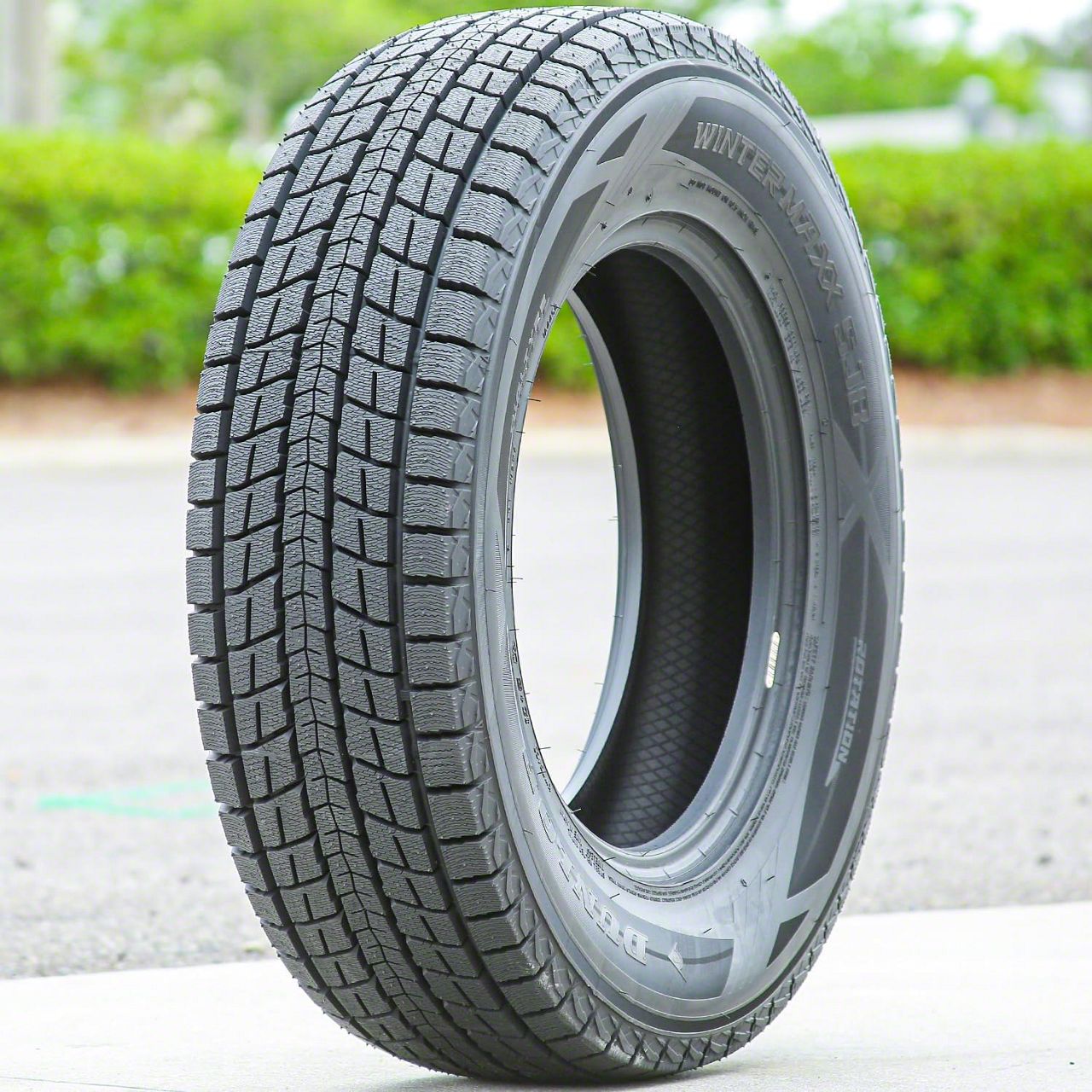 Dunlop Mustang Winter Maxx SJ8 Tire DU 290124109 (235/65R17