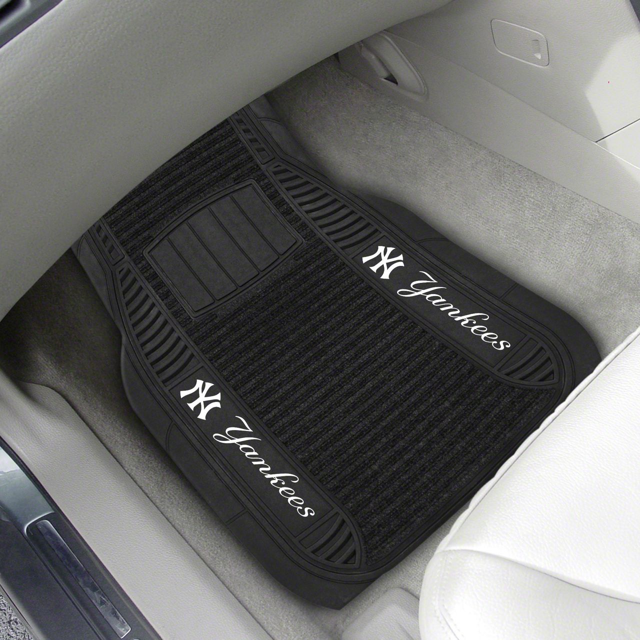 Mustang Molded Front Floor Mats with New York Yankees Logo