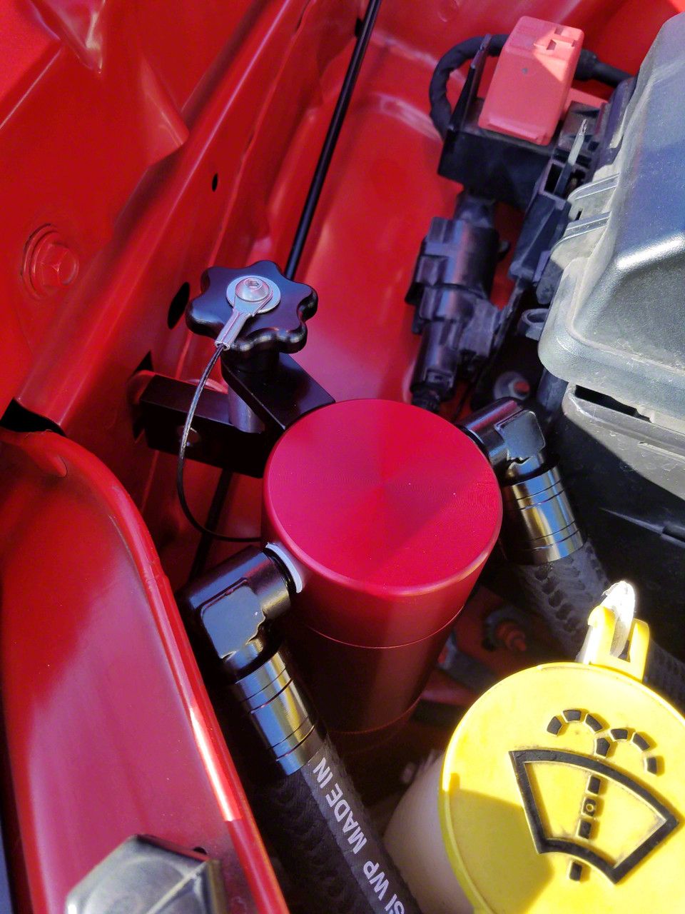Challenger Fender Mount Oil Catch Can; Black (11-23 3.6L